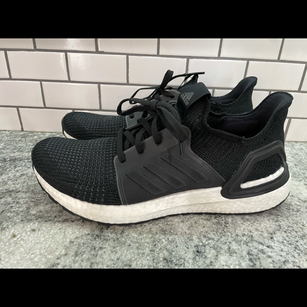 Adidas Ultraboost 20 - men’s 10 - black/white